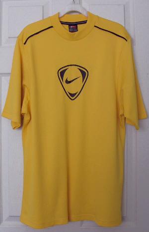 Preview of the first image of MENS YELLOW/BLACK T SHIRT BY NIKE - SZ M B8.
