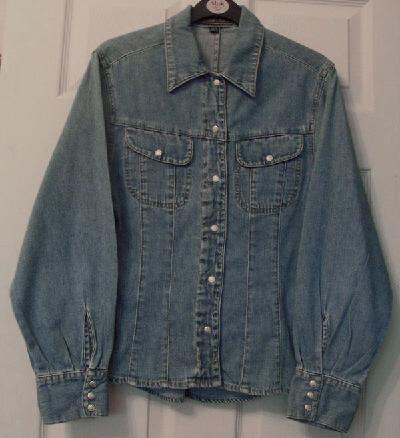 Preview of the first image of Lovely Ladies Fitted Denim Shirt - Size S    B1.