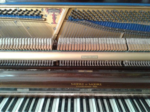 Image 3 of MOORE & MOORE CONSOLE UPRIGHT PIANO