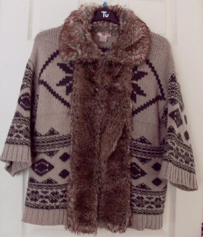 Preview of the first image of Lovely Ladies Knitted Cardigan With Fur Trim - Sz M.