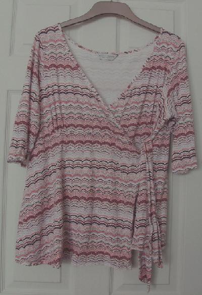 Preview of the first image of LADIES MULTICOLOURED TOP BY DOROTHY PERKINS - SZ 18  B10.