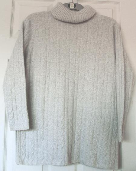 Preview of the first image of PRETTY LADIES LAMBSWOOL JUMPER BY WINDSMOOR - SZ M B5.