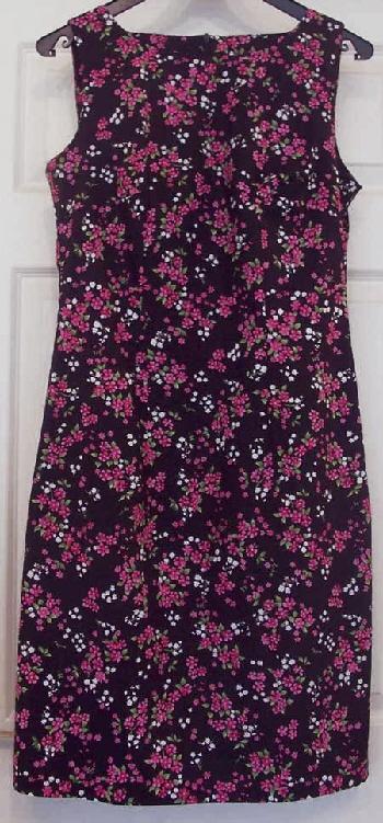 Preview of the first image of PRETTY LADIES BLACK & PINK FLOWERED DRESS - SZ 12.