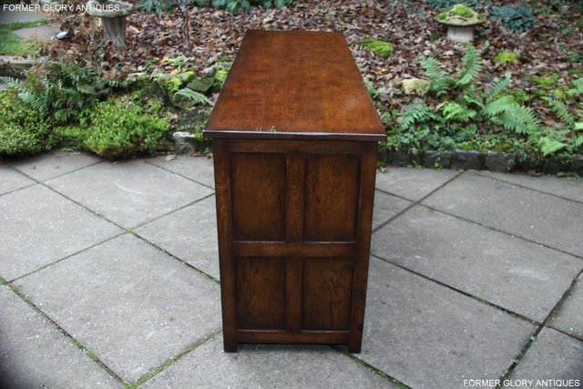 Image 40 of A TITCHMARSH AND GOODWIN STYLE OAK SIDEBOARD DRESSER BASE