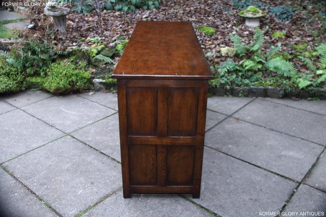 Image 51 of A TITCHMARSH AND GOODWIN STYLE OAK SIDEBOARD DRESSER BASE