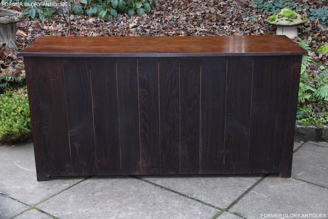 Image 56 of A TITCHMARSH AND GOODWIN STYLE OAK SIDEBOARD DRESSER BASE