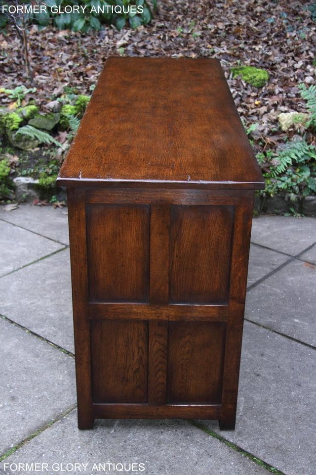 Image 67 of A TITCHMARSH AND GOODWIN STYLE OAK SIDEBOARD DRESSER BASE