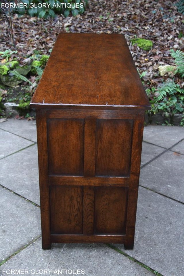 Image 78 of A TITCHMARSH AND GOODWIN STYLE OAK SIDEBOARD DRESSER BASE