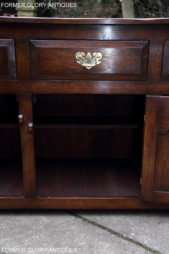 Image 83 of A TITCHMARSH AND GOODWIN STYLE OAK SIDEBOARD DRESSER BASE