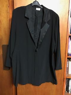 Preview of the first image of Woman's evening jacket.