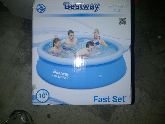 Preview of the first image of Bestway Fast Set Pool - Paddling Pool.