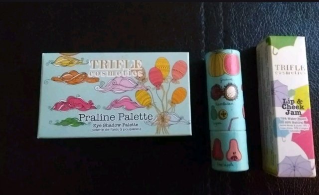 Preview of the first image of Trifle Cosmetics Bundle RRP£50.