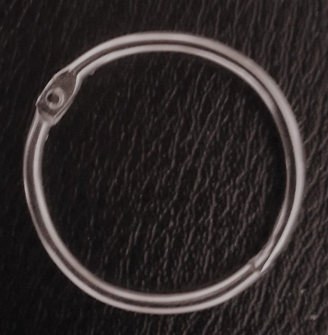 Preview of the first image of 50 x Metal Hinged Ring x 40mm diameter.