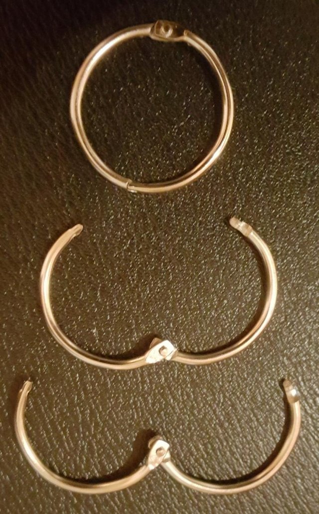 Image 2 of 50 x Metal Hinged Ring x 40mm diameter