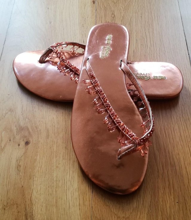 Image 3 of DESIGNER NEW YORK LITES Flip Flops Beaded Copper Sandals