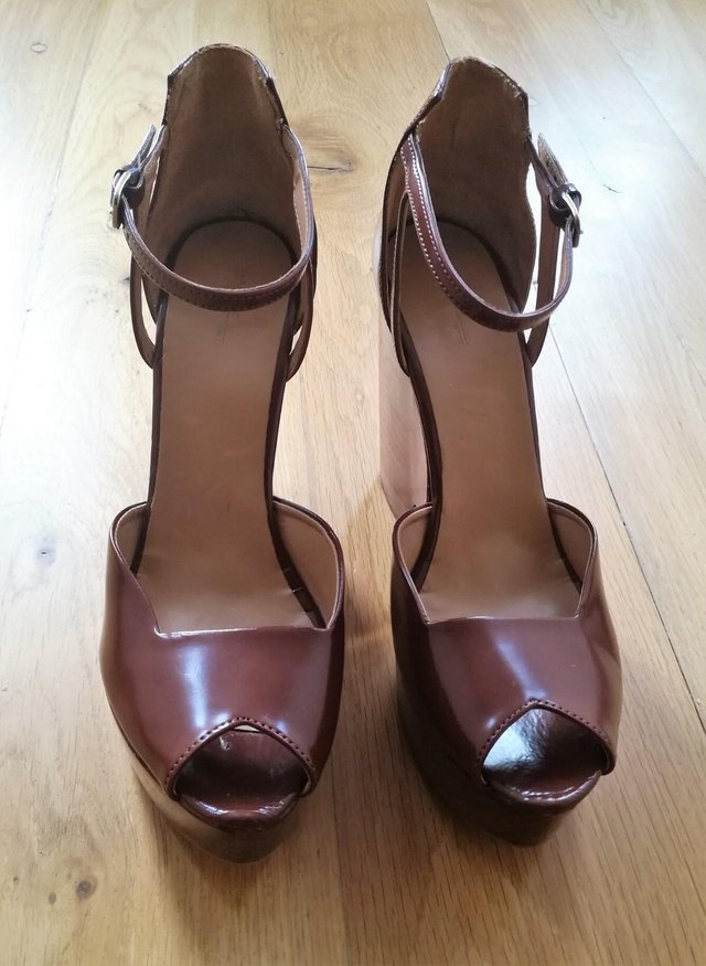Preview of the first image of ZARA DESIGNER BOHO Wedges Wooden High Peep Toe Size 41.