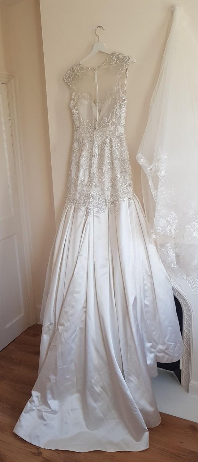 Image 19 of Stunning Maggie Sottero wedding dress 8-10 UK