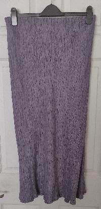 Preview of the first image of Ladies M&S Dark Lilac Skirt With Elasticated Waist - Sz 22.
