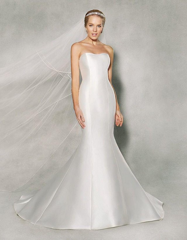 Image 3 of anna sorrano wedding dress