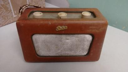 Image 3 of Original 1960s R300 Roberts Radio