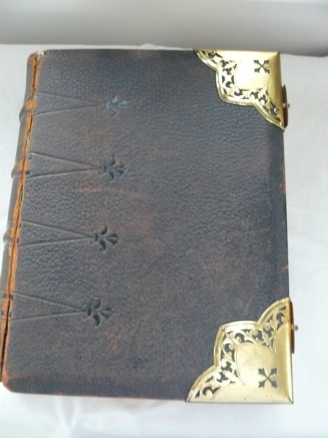 Image 4 of Cassell's Illustrated Family Bible c1880 Leather/brass bound