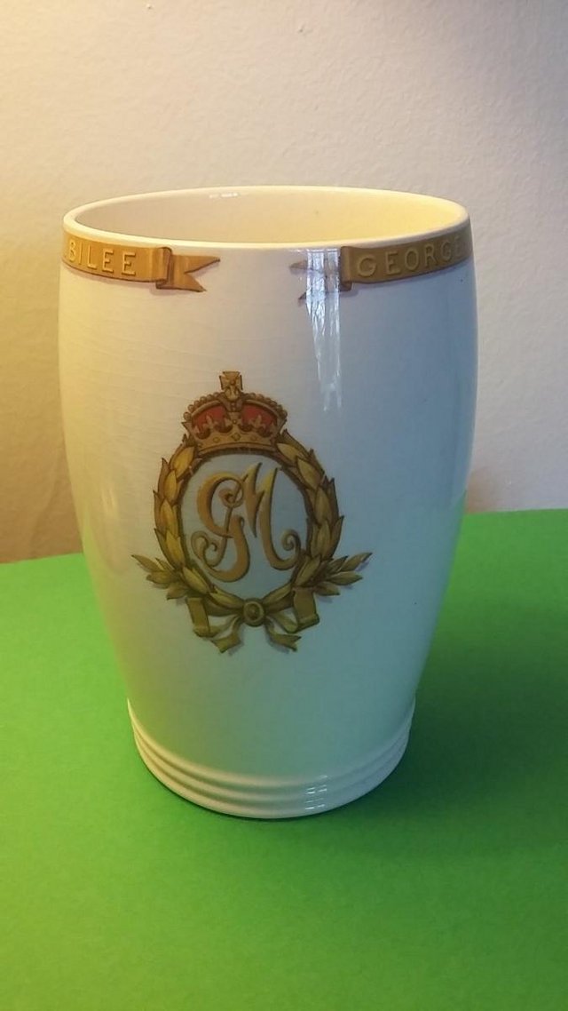 Image 3 of Vintage Silver Jubilee 1935 King George V & Queen Mary Mug