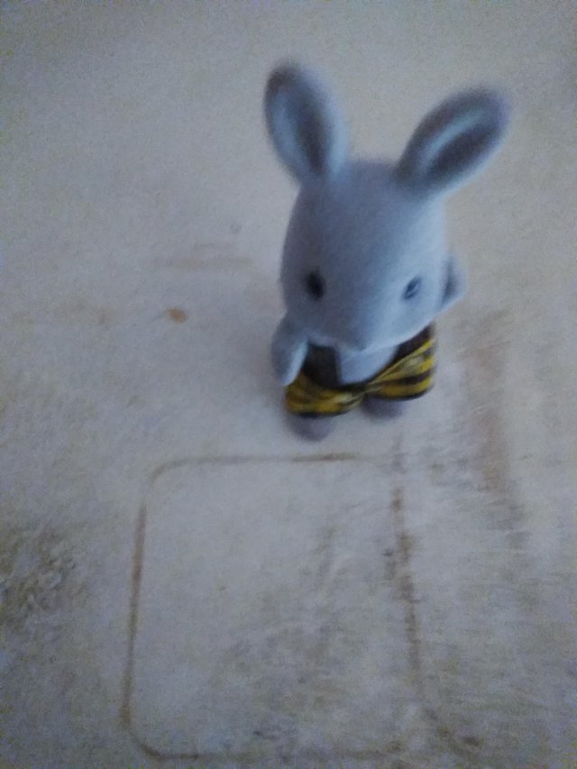 Preview of the first image of Sylvanian Rabbit figure.
