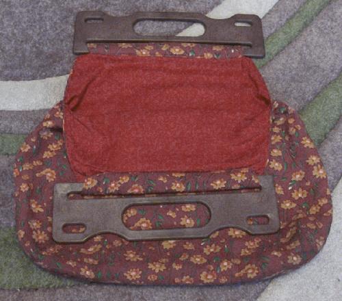 Image 2 of Lovely Vintage Shopping/Sewing Bag With Wooden Handles  BX17