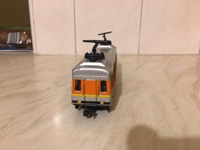 Image 2 of SCALE MODEL: ELECTRIC COMMUTER TRAIN