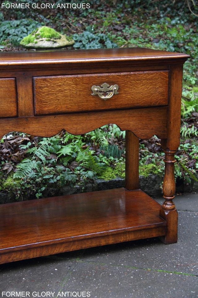 Image 48 of TITCHMARSH AND GOODWIN OAK DRESSER BASE SIDEBOARD HALL TABLE