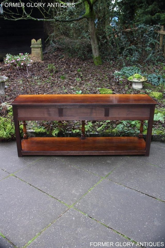 Image 103 of TITCHMARSH AND GOODWIN OAK DRESSER BASE SIDEBOARD HALL TABLE