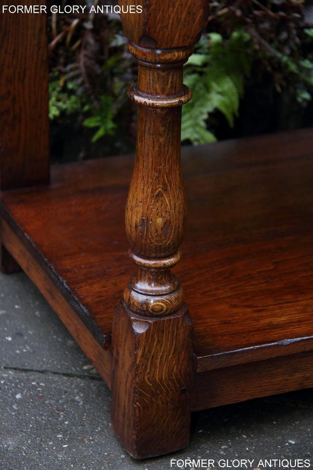 Image 109 of TITCHMARSH AND GOODWIN OAK DRESSER BASE SIDEBOARD HALL TABLE