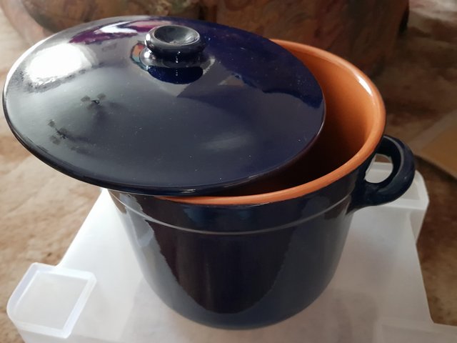 Preview of the first image of Casserole with Lid, in Blue and Terracotta.