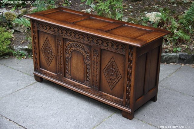 Image 2 of TITCHMARSH & GOODWIN STYLE OAK BLANKET CHEST TOY BOX COFFER