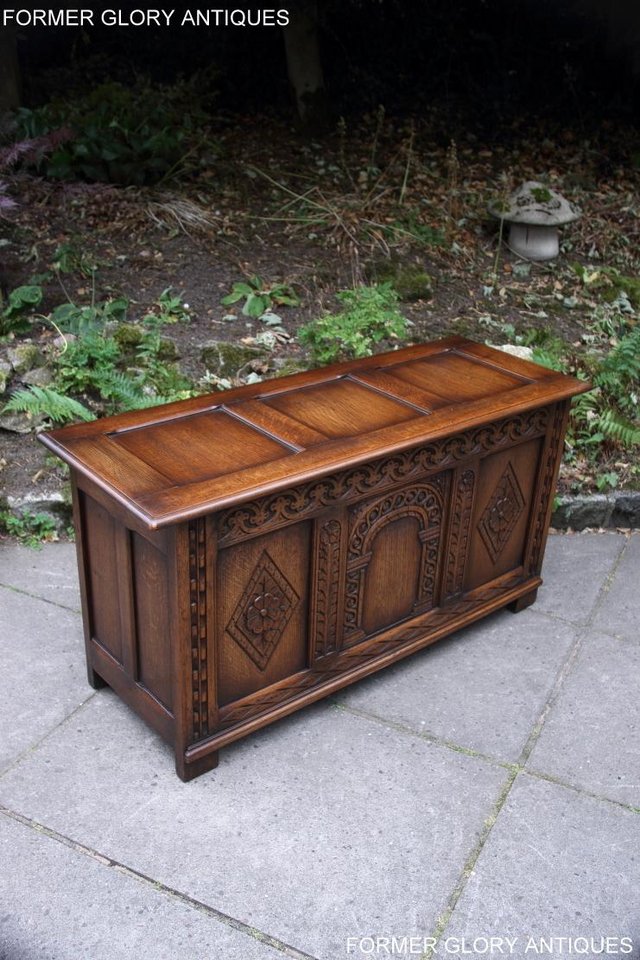 Image 47 of TITCHMARSH & GOODWIN STYLE OAK BLANKET CHEST TOY BOX COFFER