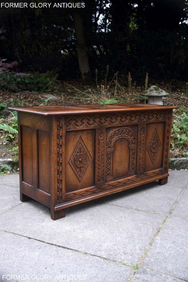 Image 48 of TITCHMARSH & GOODWIN STYLE OAK BLANKET CHEST TOY BOX COFFER