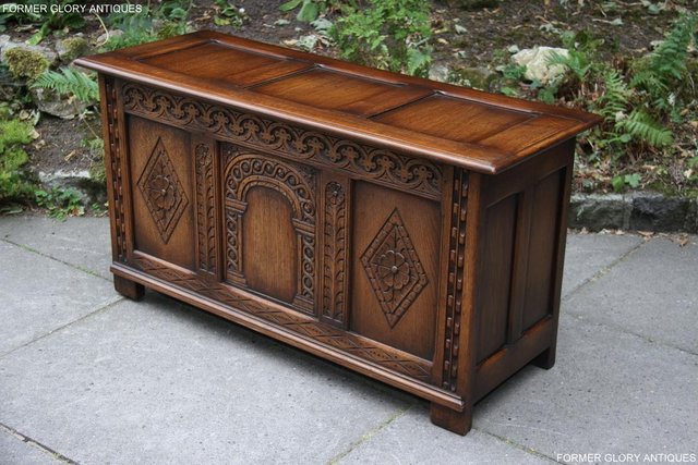 Image 69 of TITCHMARSH & GOODWIN STYLE OAK BLANKET CHEST TOY BOX COFFER