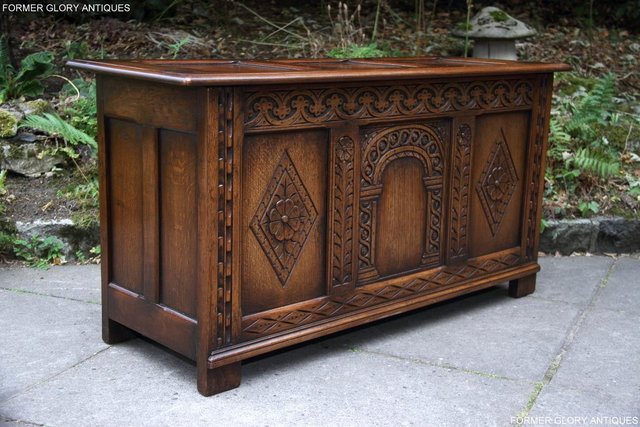 Image 76 of TITCHMARSH & GOODWIN STYLE OAK BLANKET CHEST TOY BOX COFFER