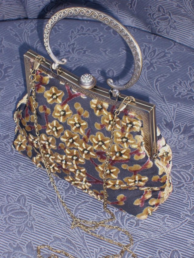 Image 6 of AMY GEE Velvet Beaded Handbag NEW!