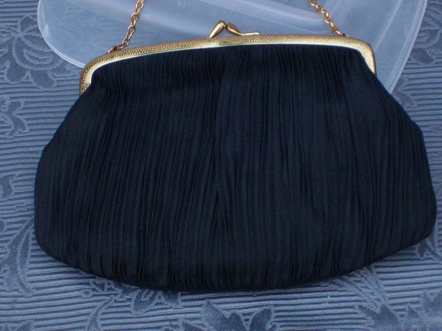 Preview of the first image of Vintage SALISBURYS Black Wrist Bag/Purse.