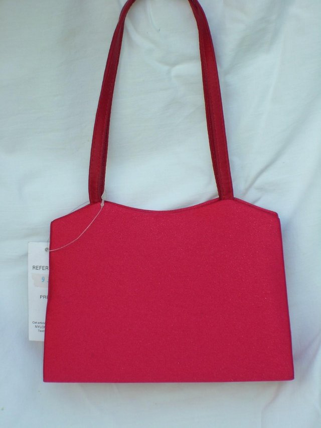 Image 5 of LONG FASHION Red Satin Box Bag NEW!