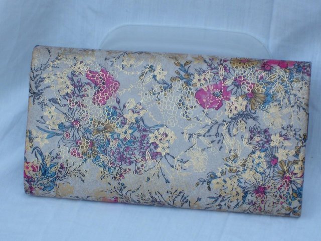 Image 6 of ACCESSORIZE Vintage Look Floral Print Clutch Bag NEW