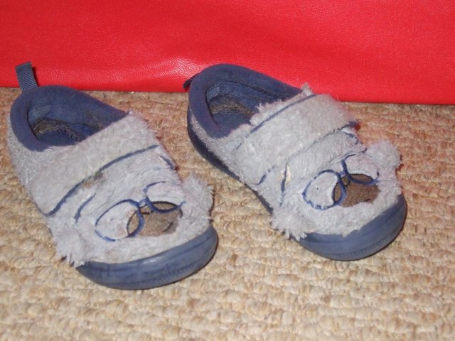 Preview of the first image of Clarks Teddy Bear Slippers With Glasses size 5 ½18/24 mths.