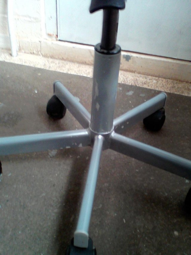 Preview of the first image of Gas Lift Chair ,adjustable Height with lever.