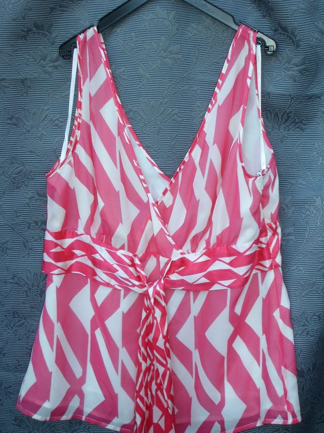 Preview of the first image of MONSOON Pink & White Silk Top Size 14 NEW!.
