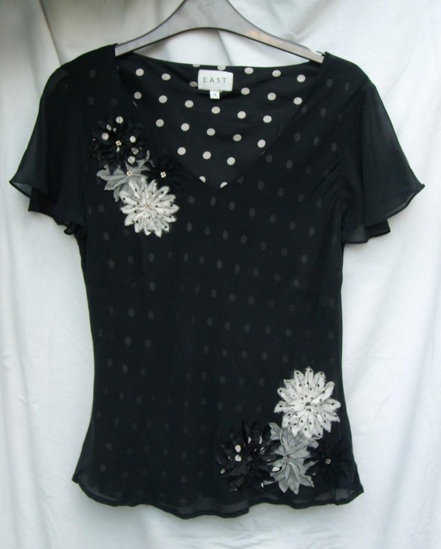 Image 6 of Cute EAST Black & White Silk Top– Size 14