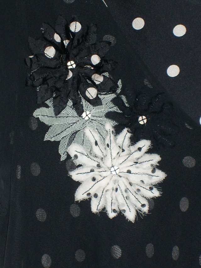 Image 7 of Cute EAST Black & White Silk Top– Size 14