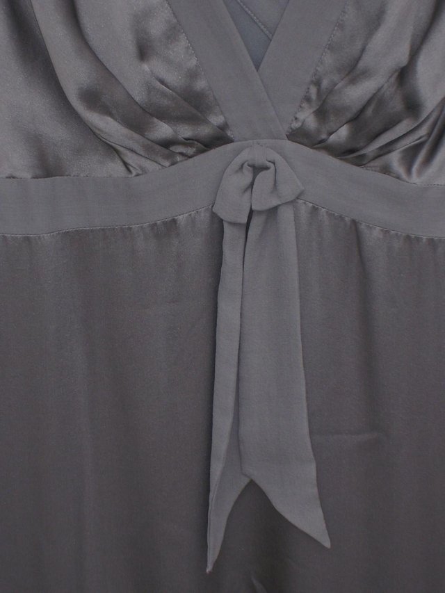 Image 4 of TED BAKER Vintage Style Grey Silk Dress–Size 12 (3)
