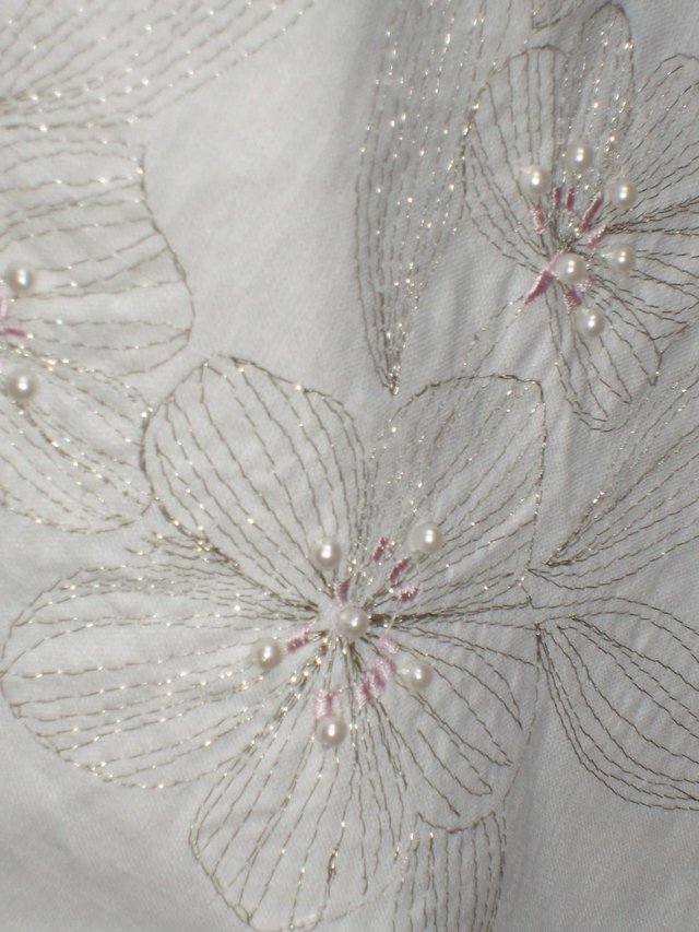 Image 4 of White Linen Mix Skirt-Embroidery/Pearl Detail-Size 12