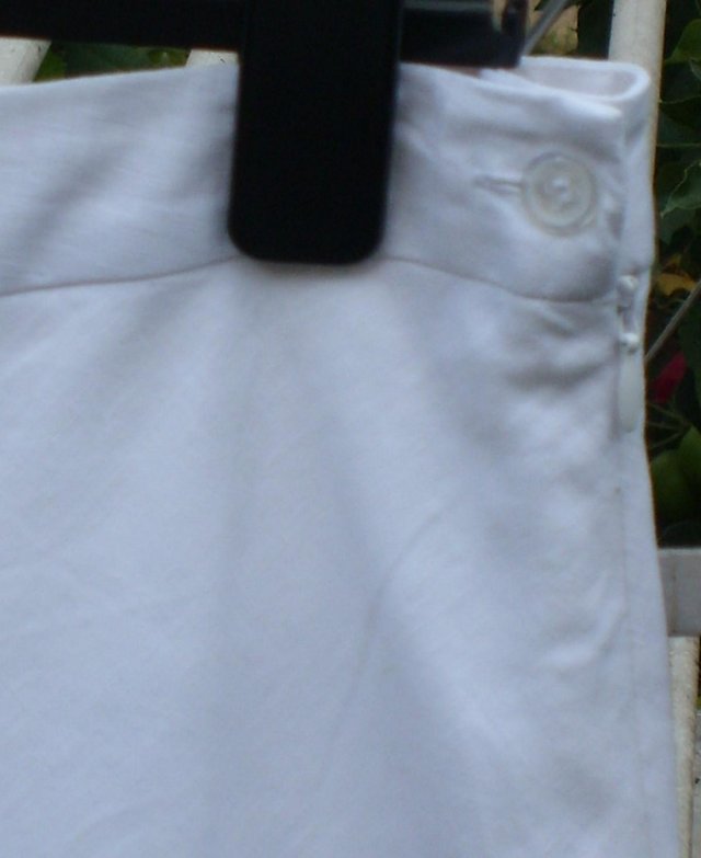 Image 5 of White Linen Mix Skirt-Embroidery/Pearl Detail-Size 12